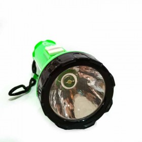 linterna plástica led a pilas